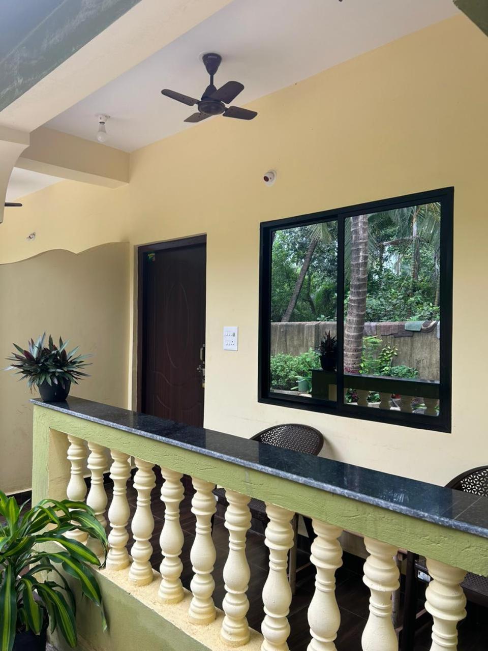 One Love Guest House มอร์จิม ภายนอก รูปภาพ